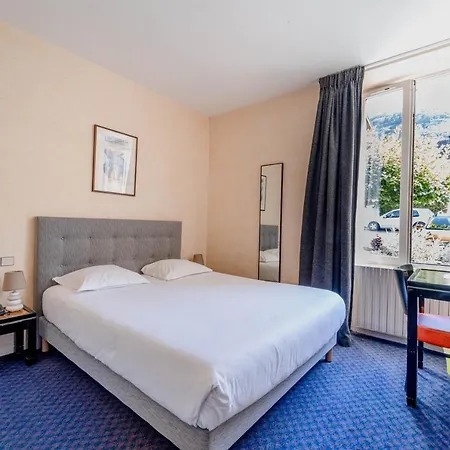 Hotel Du 3*