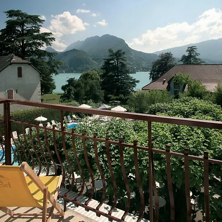 Du 3* Talloires